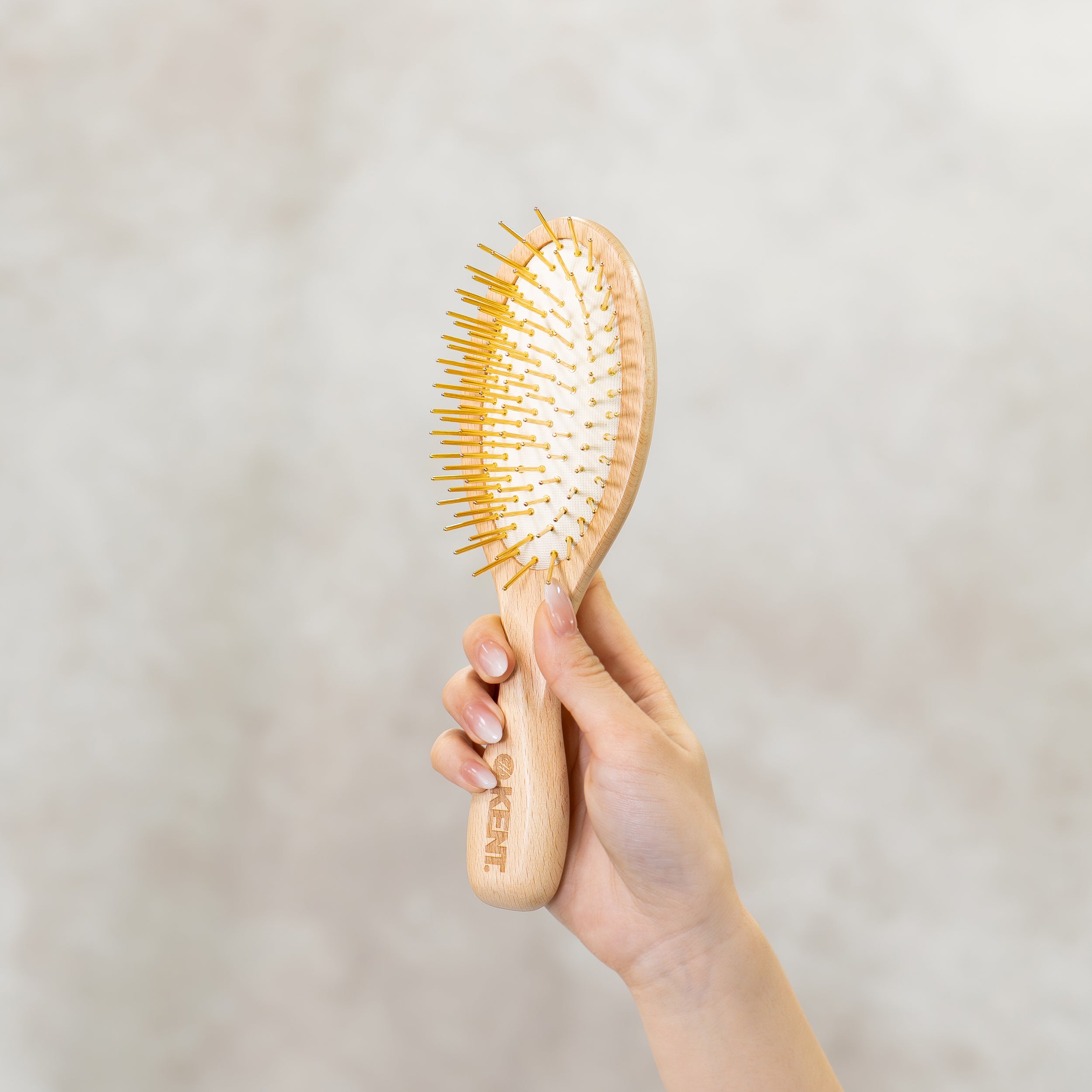 22kゴールドピン スカルプケアクッションヘアブラシ GPL01