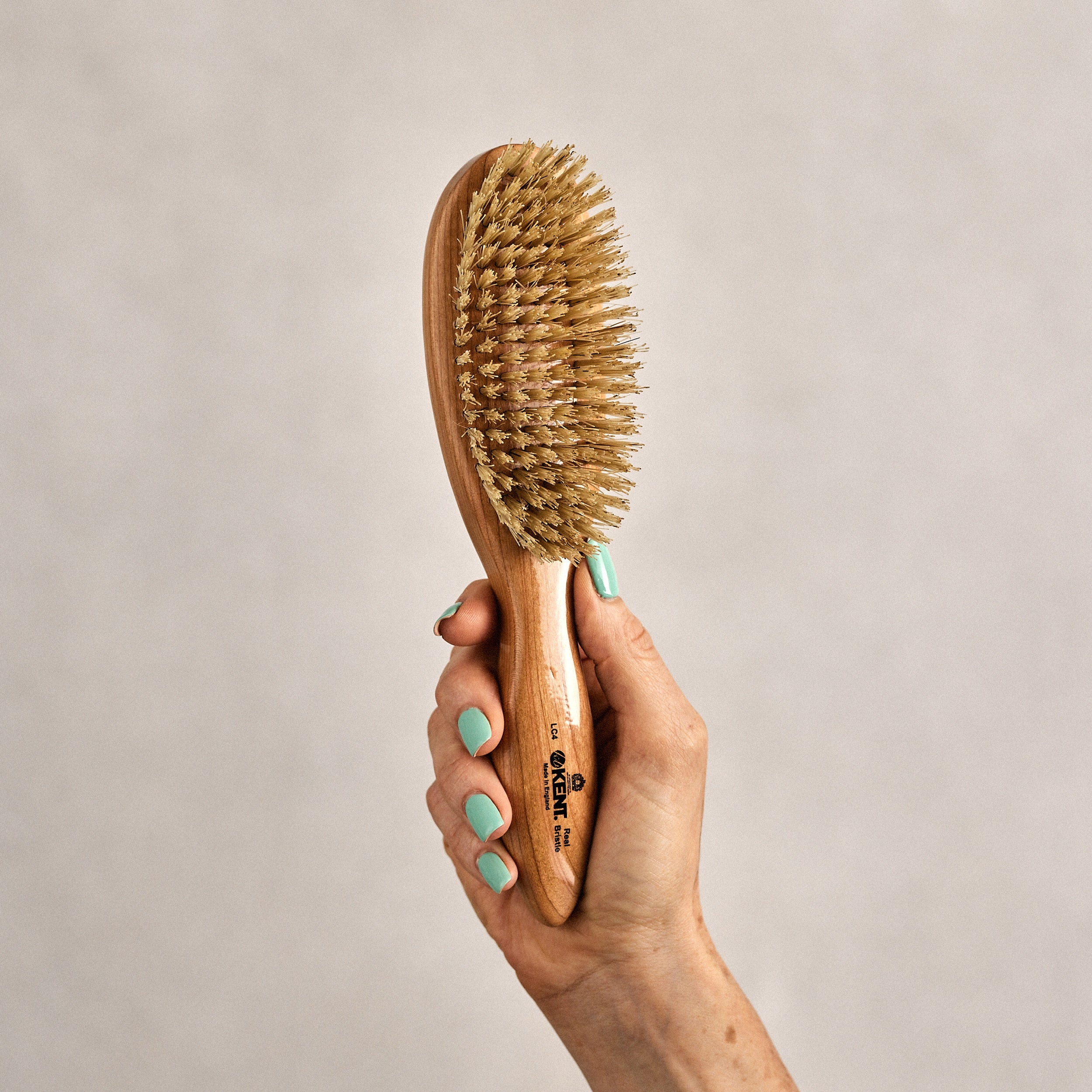 エクストラハードヘアブラシ LC4